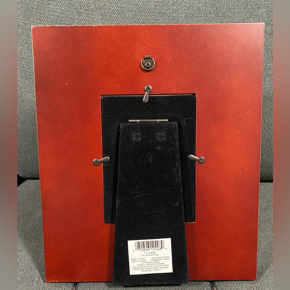 ⭐️The Weston Gallery Cherry Wood DOG Photo Frame - Picture 2 of 13